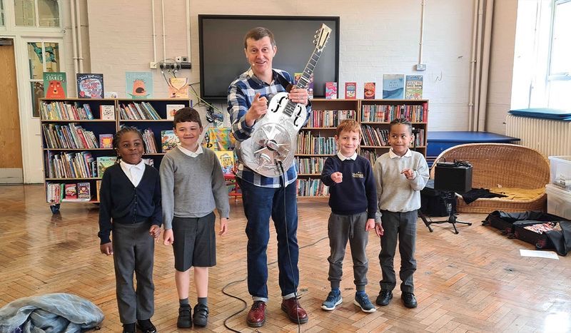 George with 4 children illustrative storytelling in schools picture